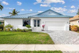 , 690 Amber Dr, Marco Island FL 34145