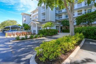 Mid Rise (4-7), 360 Horse Creek Dr # 108, Naples FL 34110