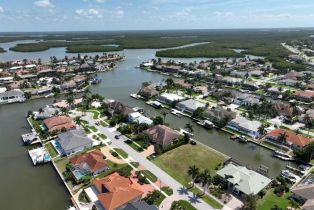 Land, 131 Channel Ct, Marco Island FL 34145