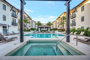 ,  , Naples Square, CA 34102 - 30