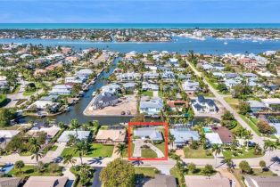 Ranch,Single Family Residence, 1696 Sandpiper Royal Harbor, FL 34102 