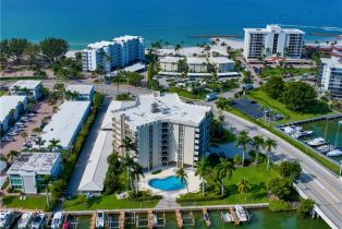 High Rise (8+), 2150 Gulf Shore Blvd N # 411, Naples FL 3410234102 