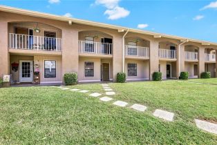 Ranch,Low Rise (1-3), 141 Cypress Way E # 2, Naples FL 3411034110 