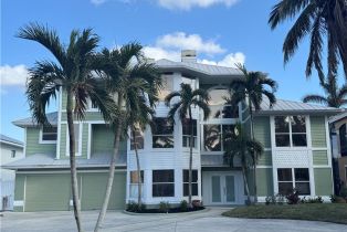 Multi-Story Home,Single Family Residence, 18141 Old Pelican Bay Shell Point, FL 33931 