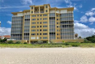 High Rise (8+), 9577 Gulf Shore Dr # 304, Naples FL 34108