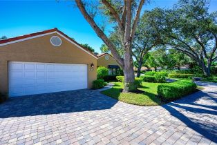 , 772 Reef Point Cir # 55, Naples FL 34108