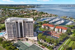 High Rise (8+), 5260 S Landings Dr # 703, Fort Myers FL 3391933919 