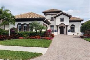 Single Family Residence, 7636 Sussex Ct, Naples FL 34113