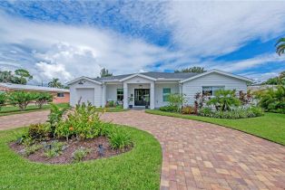 Ranch,Single Family Residence, 1262 10th St N, Naples FL 34102