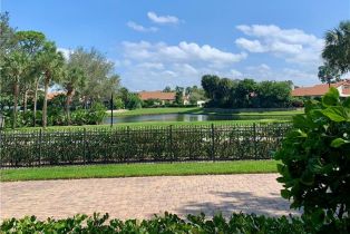 , 5809 Glencove Dr # 902, Naples FL 34108