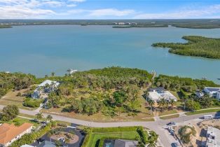 , 849 Caxambas Dr, Marco Island FL 34145