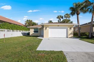 , Vanderbilt Beach, FL 