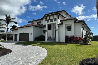 Single Family Residence, 654 Bamboo Marco Island, FL 34145 