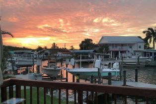 Manufactured Home, 3902 Cherry Cherry Estates, FL 33956 