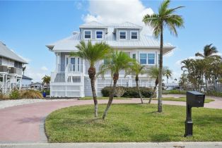 2 Story,Multi-Story Home,Single Family Residence, 18323 Deep Passage Siesta Isles, FL 33931 