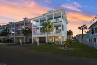 Multi-Story Home,Stilts,Single Family Residence, 270 Delmar Fort Myers Beach, FL 33931 