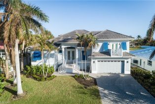 2 Story,Single Family Residence, 451 Oak Vanderbilt Beach, FL 34108 