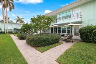 2 Story,Low Rise (1-3), 275 8th Ave S # 275, Naples FL 3410234102 