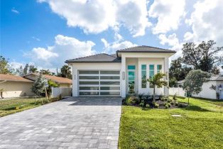 Ranch,Single Family Residence, 522 98th Vanderbilt Beach, FL 34108 