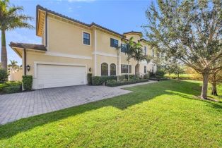 , 2473 Breakwater Way # 7102, Naples FL 34112