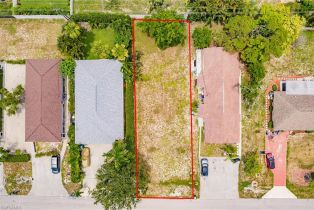 , 635 92nd Ave N, Naples FL 34108