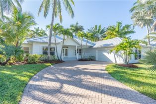 Ranch,Single Family Residence, 12351 Mcgregor Palms Dr, Fort Myers FL 33908