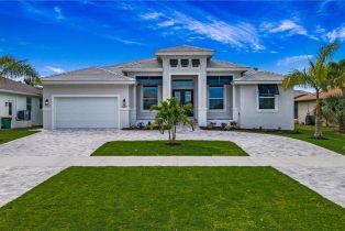 Ranch,Single Family Residence, 279 Sand Hill Marco Island, FL 34145 