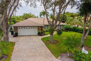 , 1073 Alhambra Cir, Naples FL 34103