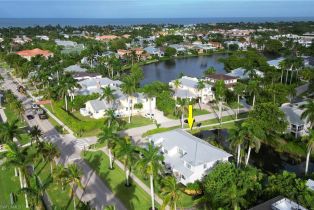 Land, 625 8th Ave S, Naples FL 34102