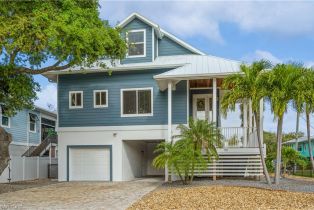 2 Story,Single Family Residence, 151 Gulf Island Gulf Island Manor, FL 33931 