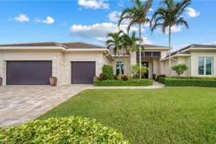 Ranch,Single Family Residence, 1049 Waterway Palmetto Point, FL 33919 