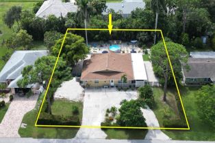 Ranch,Single Family Residence, 24 5th Barefoot Beach, FL 34134 