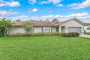 Ranch,Single Family Residence, 186 Wickliffe Dr, Naples FL 34110