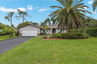 Ranch,Single Family Residence, 247 Erie Dr, Naples FL 34110