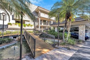 Low Rise (1-3), 5950 Pelican Bay Blvd # 113, Naples FL 34108