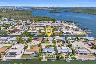 Ranch,Single Family Residence, 453 Washington Fort Myers Beach, FL 33931 