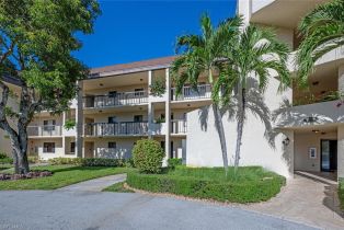 , 413 Augusta Blvd # 305, Naples FL 34113