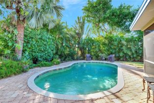 Ranch,Single Family Residence, 542 110th Vanderbilt Beach, FL 34108 