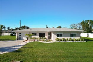 Ranch,Single Family Residence, 5236 Elm Caloosahatchee, FL 33904 