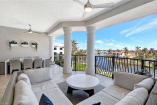 Penthouse,Mid Rise (4-7), 1810 Gulf Shore Blvd N # 403, Naples FL 3410234102 