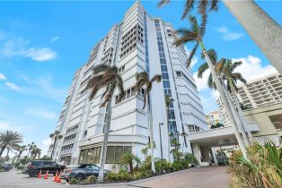 High Rise (8+), 4401 Gulf Shore Blvd N # 1206, Naples FL 34103