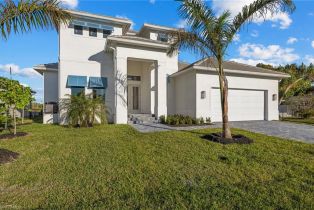 2 Story,Single Family Residence, 1448 10th Park Shore, FL 34102 