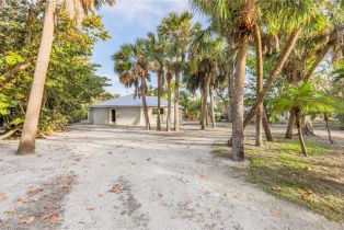 Duplex,Low Rise (1-3), 766 Donax Sanibel Shores, FL 33957 