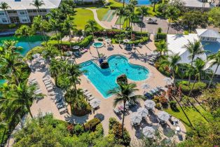 , 7935 Mahogany Run Ln # 713, Naples FL 34113