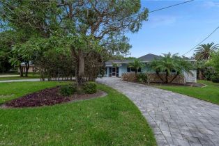 Ranch,Single Family Residence, 261 Viking North Naples, FL 34110 