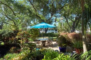 Apartment,Low Rise (1-3), 1336 Crayton Rd # 2, Naples FL 3410234102 