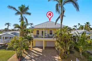 2 Story,Single Family Residence, 241 Pearl Fort Myers Beach, FL 33931 