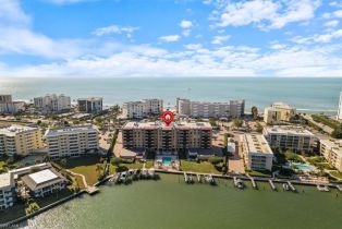 Mid Rise (4-7), 3430 Gulf Shore Blvd N # 2d, Naples FL 34103