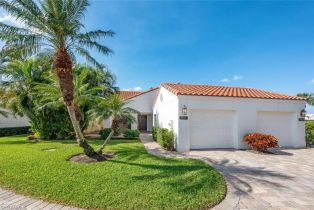 Villa Attached, 907 Reef Point Beachwalk Villas, FL 34108 