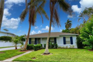 Ranch,Single Family Residence, 714 11th St N, Naples FL 34102